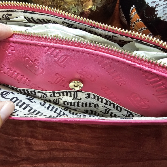 Juicy Couture Hot Pink Embossed Shoulder Bag - Picture 6 of 7